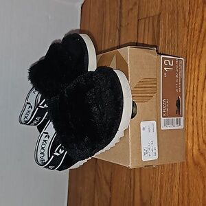 Koolaburra by UGG K Fuzz'n Sandals Size 12 Black